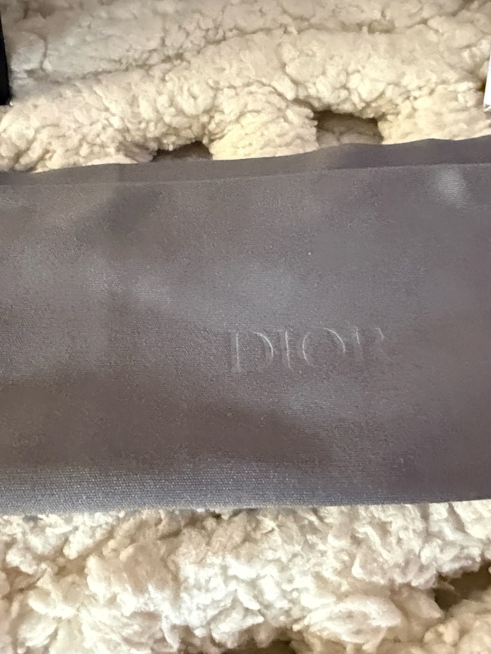 Dior Black Round women’s Sunglasses with Dior Case - Picture 4 of 10